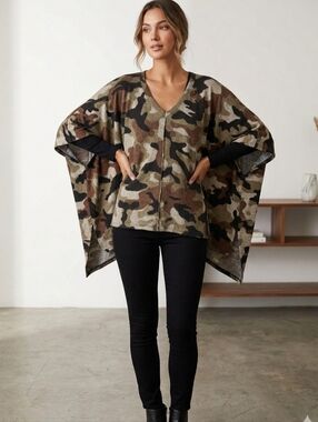 Dress Up Super Soft And Flowing Camo Poncho Size Medium